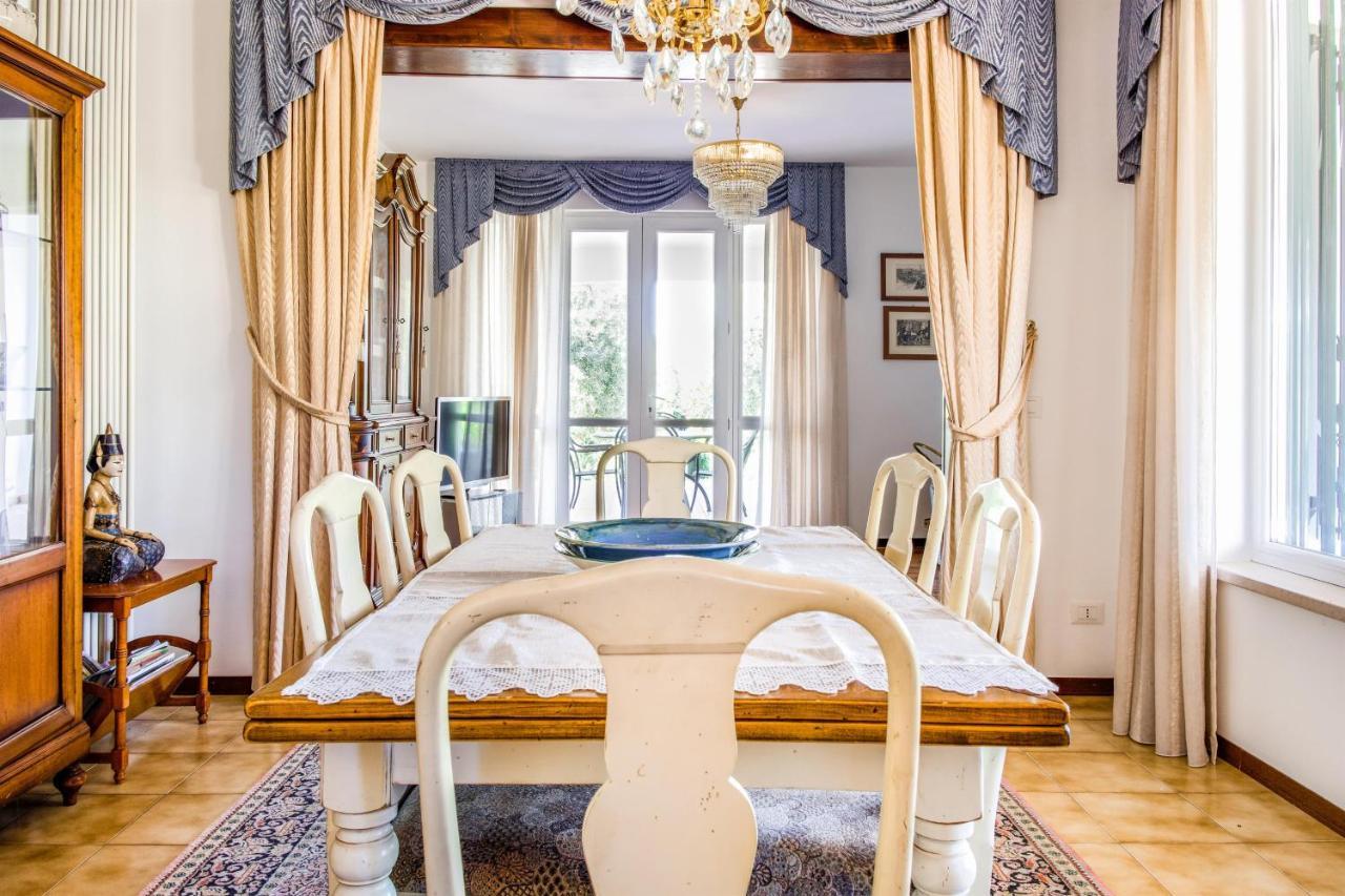 Villa Carini With 3000 Mq Garden & Heated Pool Castelnuovo del Garda Εξωτερικό φωτογραφία
