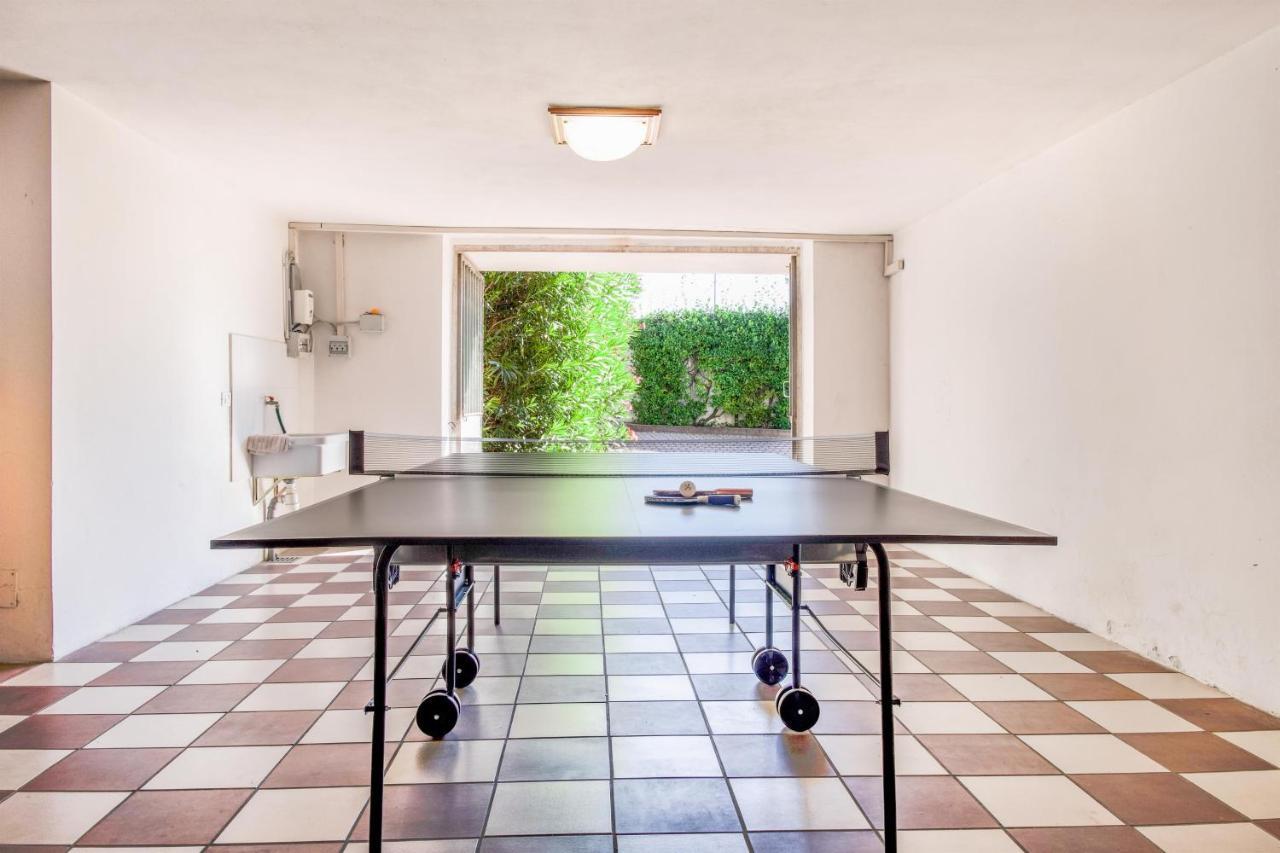 Villa Carini With 3000 Mq Garden & Heated Pool Castelnuovo del Garda Εξωτερικό φωτογραφία