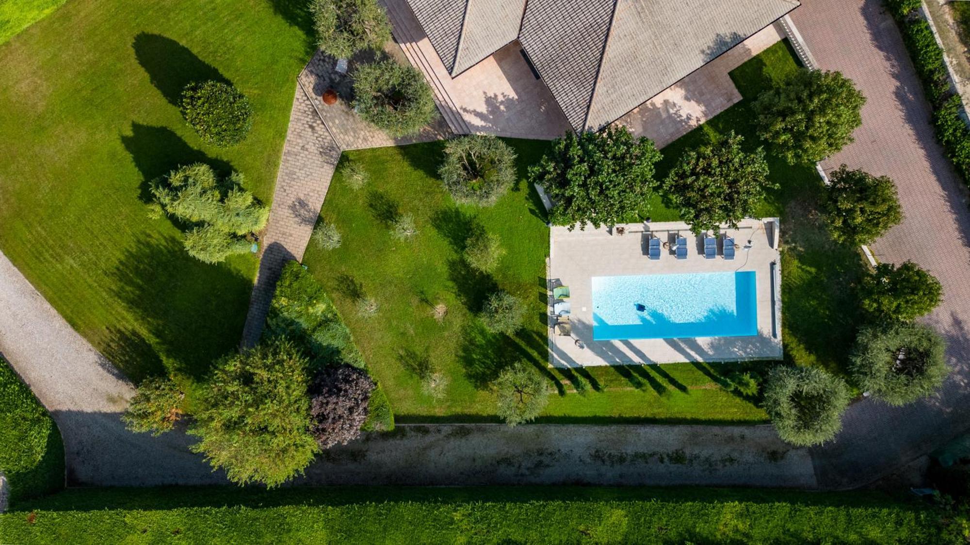Villa Carini With 3000 Mq Garden & Heated Pool Castelnuovo del Garda Εξωτερικό φωτογραφία