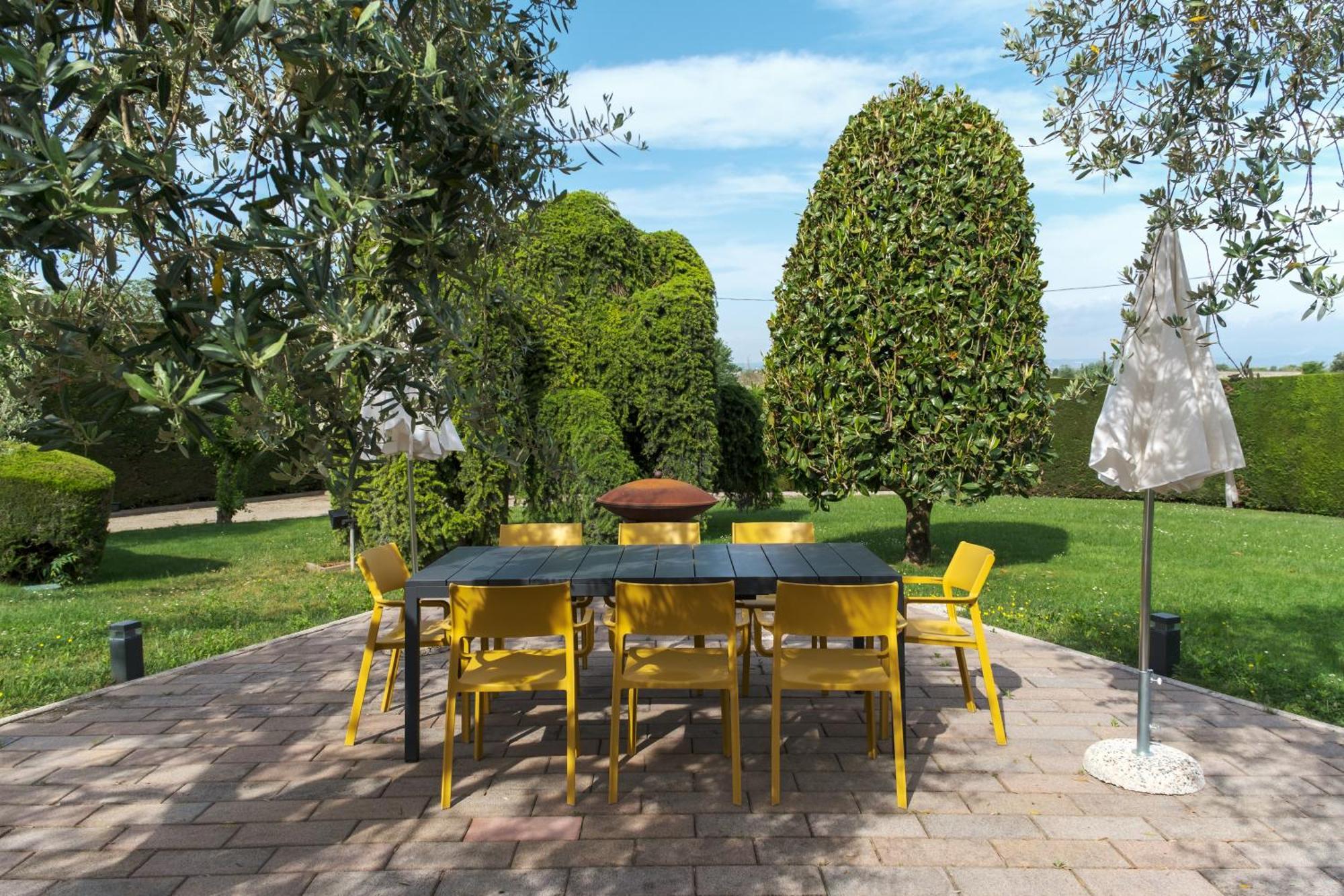 Villa Carini With 3000 Mq Garden & Heated Pool Castelnuovo del Garda Εξωτερικό φωτογραφία