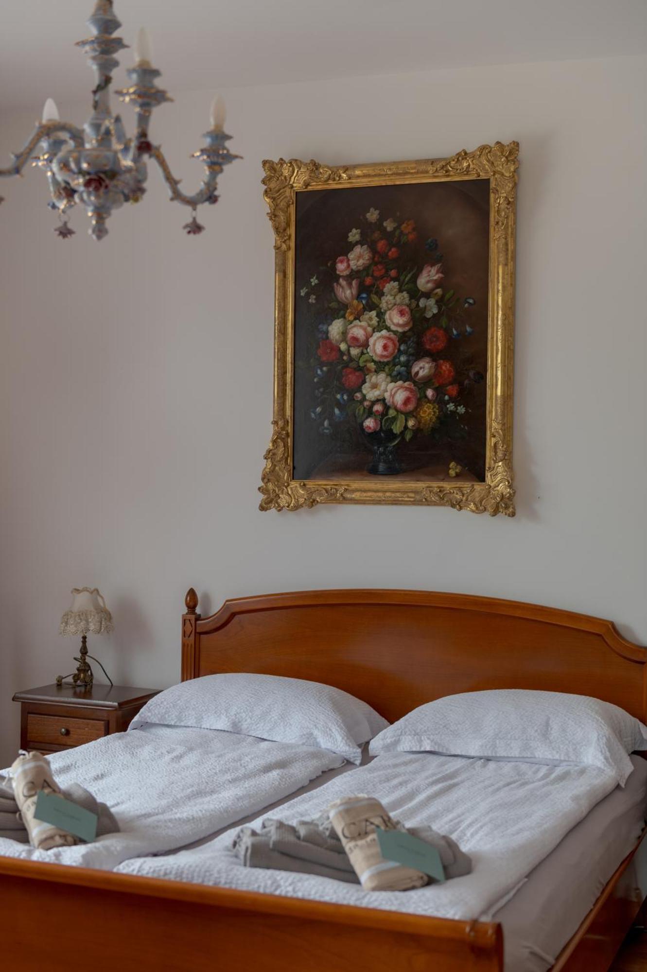 Villa Carini With 3000 Mq Garden & Heated Pool Castelnuovo del Garda Εξωτερικό φωτογραφία
